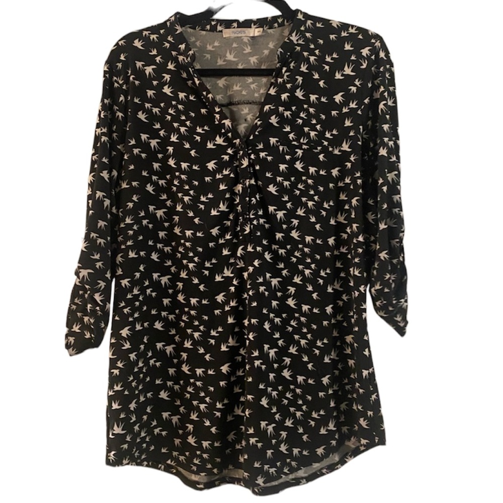 Ricki’s Flowy Top Blouse, Polka Dot Style Bird Details, Black White, Size Small